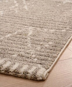 Berber Teppich Beni Ouarain Sufian - Hellgrau/Creme - close up hoek, thumbnail Berber Teppich Beni Ouarain Sufian - Hellgrau/Creme - close up hoek, thumbnail