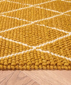 Wollteppich Rautenmuster Vinduer - Senfgelb/Creme - close up zijkant, thumbnail Wollteppich Rautenmuster Vinduer - Senfgelb/Creme - close up zijkant, thumbnail