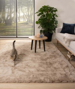 Flauschiger Teppich Hochflor - Comfy Plus - Taupe - sfeer