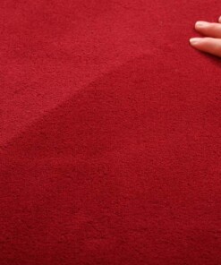 Teppich Rund Flauschig Kurzflor - Plush Rot - close up