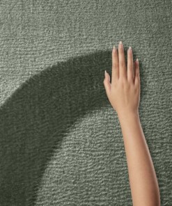 Flauschiger Teppich - Lior Dunkelgrün (waschbar 30°C) - close up, thumbnail Flauschiger Teppich - Lior Dunkelgrün (waschbar 30°C) - close up, thumbnail