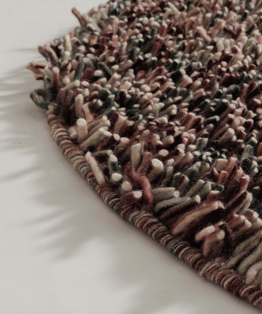 Runder Wollteppich - Aurelia lila - close up Runder Wollteppich - Aurelia lila - close up