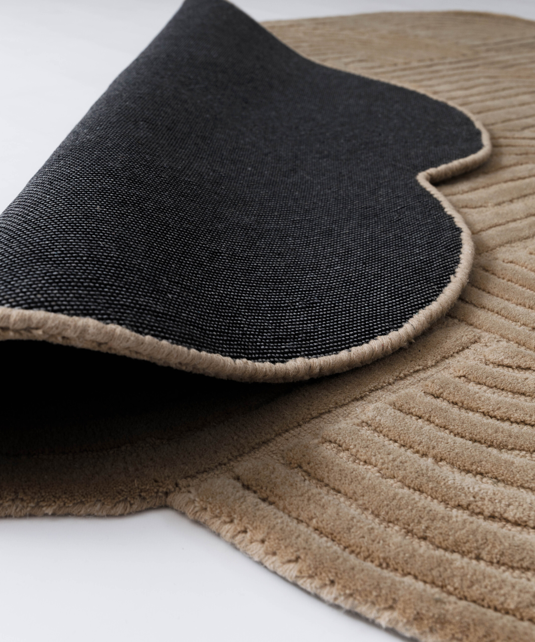 Organisches Design Teppich - Balans Beige - close up Organisches Design Teppich - Balans Beige - close up