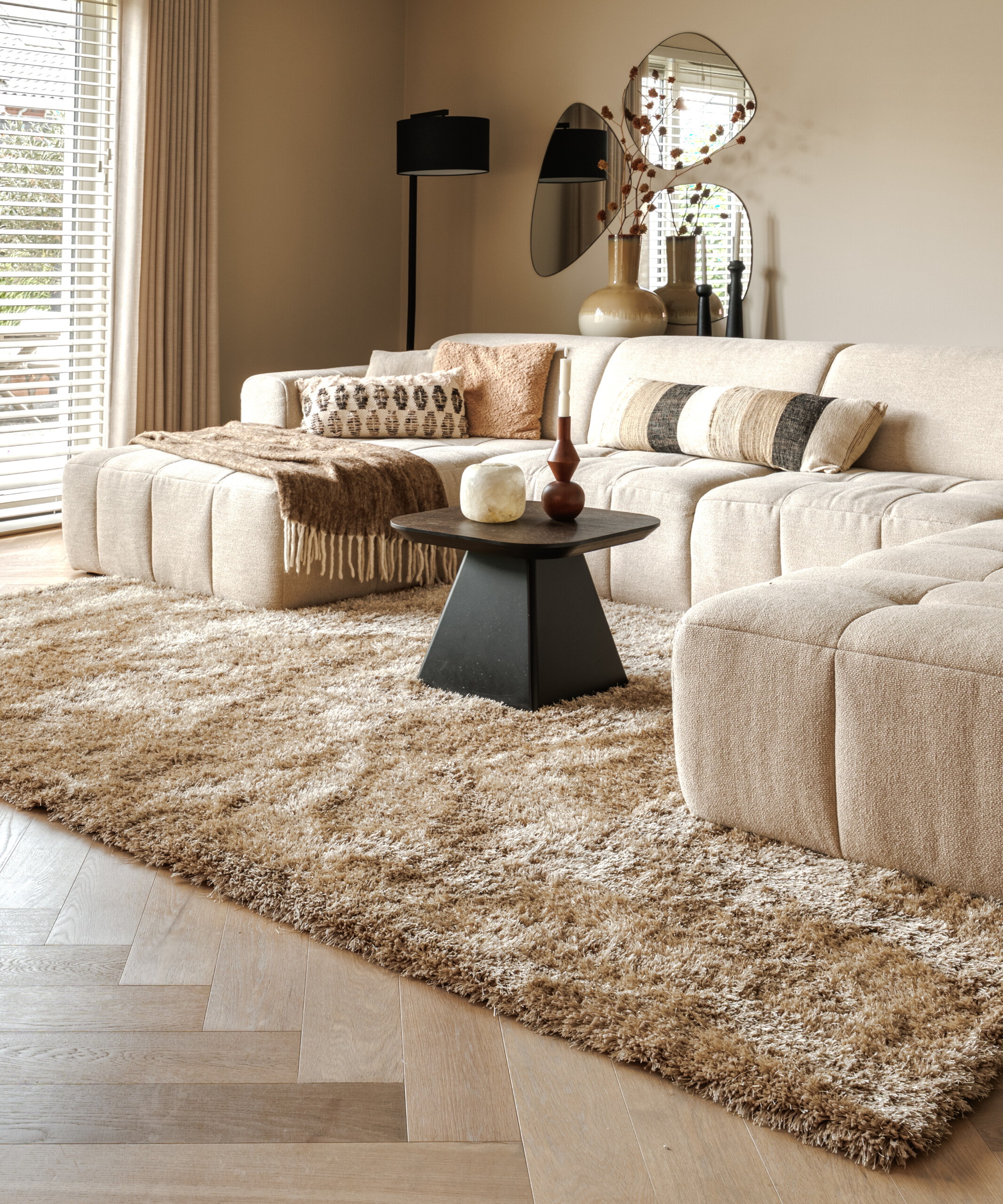 Shaggy Teppich - Meadow Beige - sfeer Shaggy Teppich - Meadow Beige - sfeer