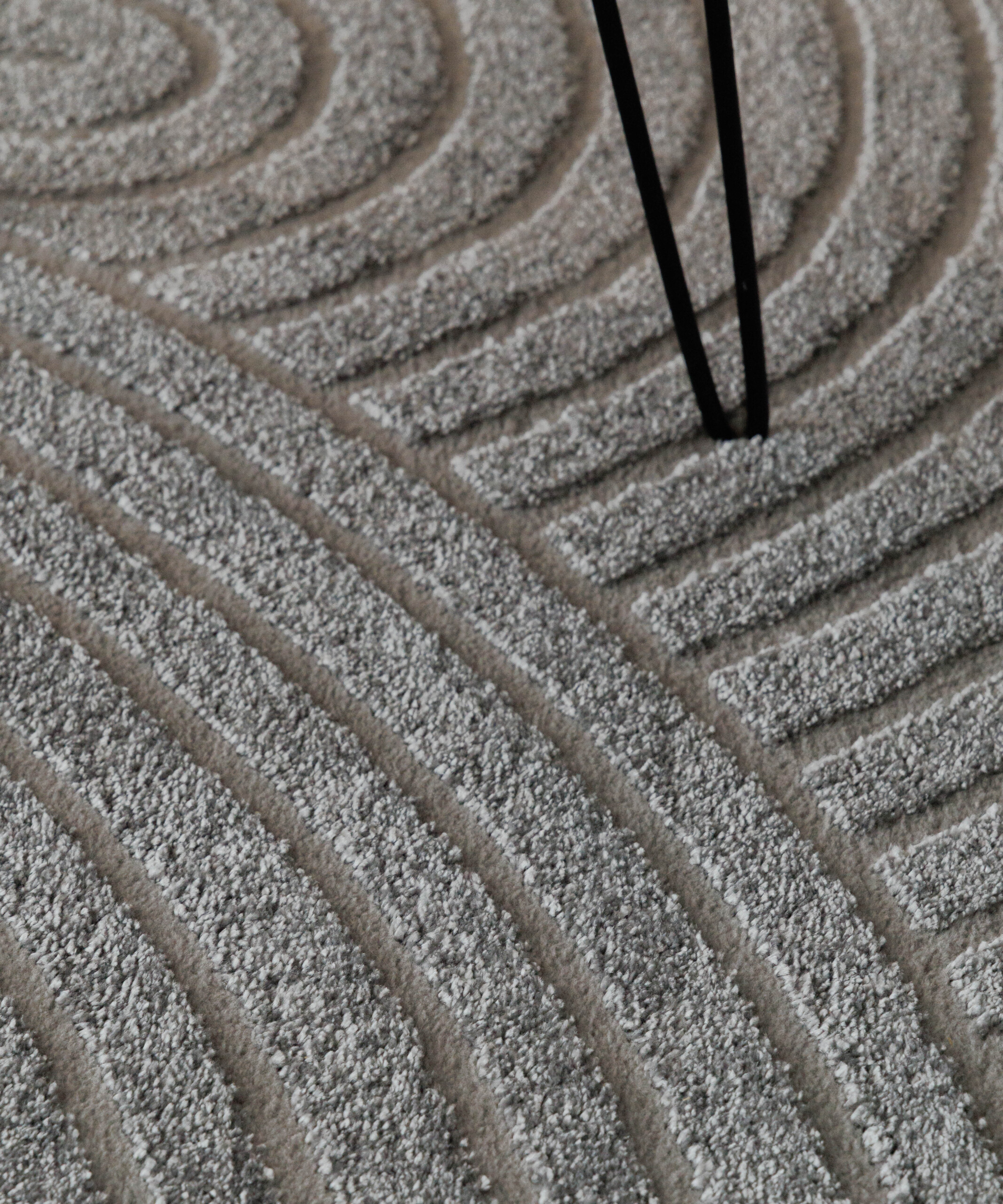 Teppich Skandinavisch - Contour Curve Grau - close up Teppich Skandinavisch - Contour Curve Grau - close up