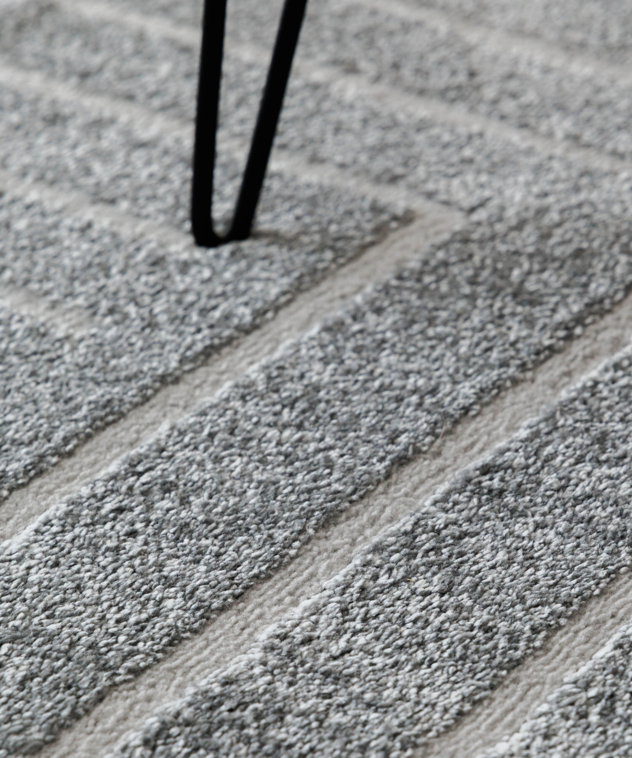 Teppich Skandinavisch - Contour Edge Grau - close up Teppich Skandinavisch - Contour Edge Grau - close up
