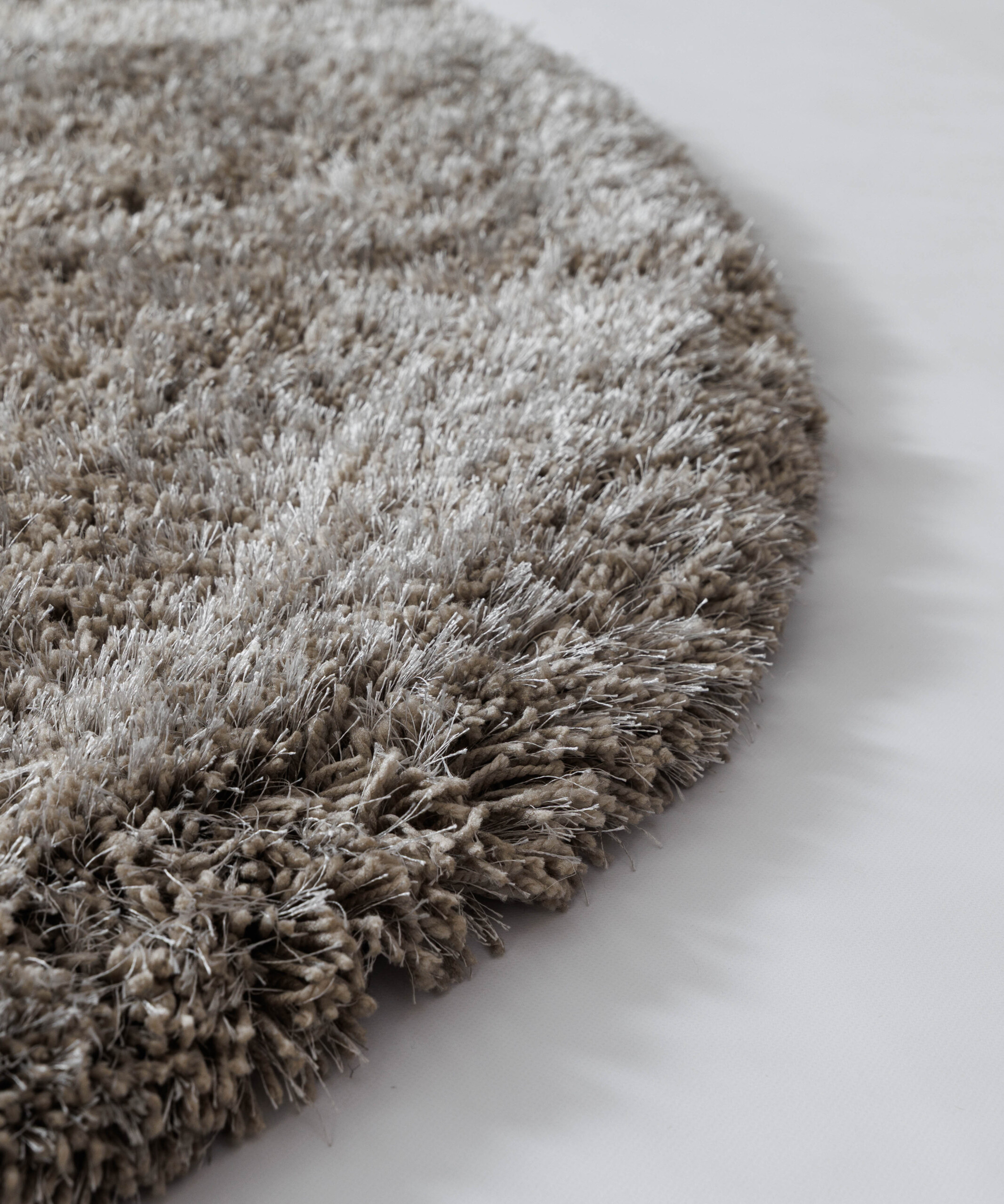 Shaggy Teppich Rund - Meadow Grau - close up Shaggy Teppich Rund - Meadow Grau - close up