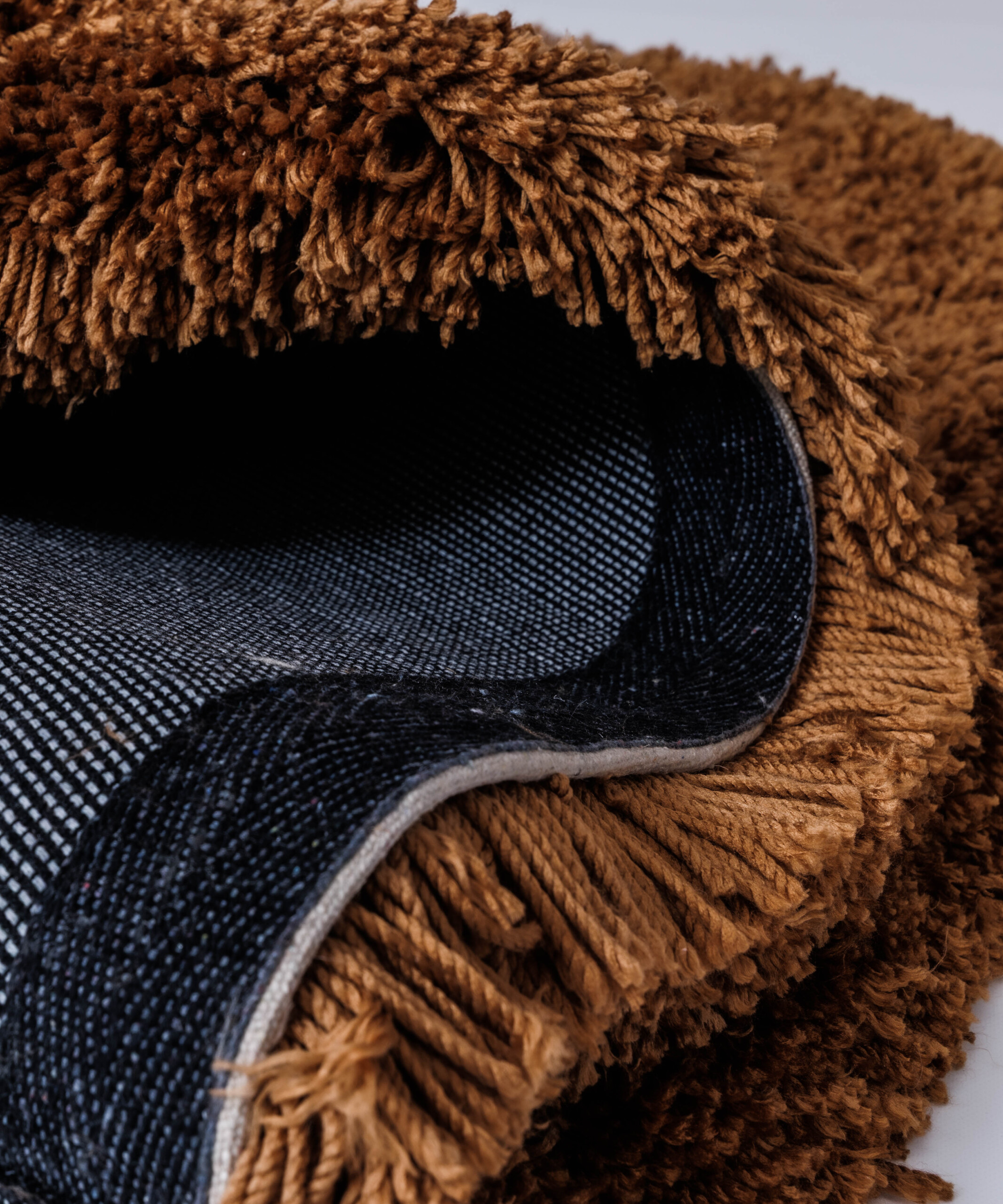 Organischer Shaggy Teppich - Sveve Cognac - close up Organischer Shaggy Teppich - Sveve Cognac - close up