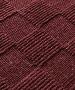 Wollteppich - Tavle Bordeauxrot - close up, thumbnail Wollteppich - Tavle Bordeauxrot - close up, thumbnail